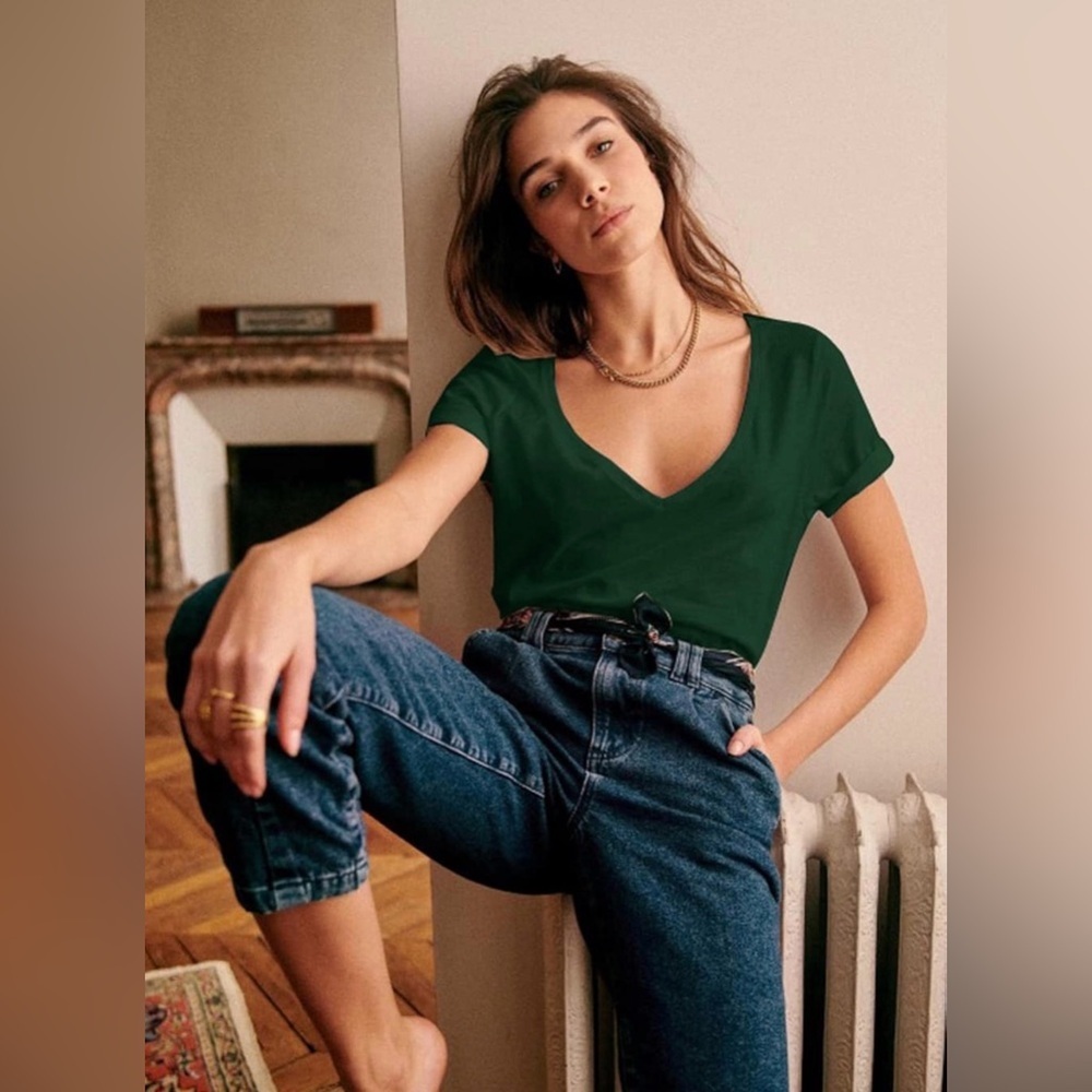 Green Deep V-Neck Women's Tee